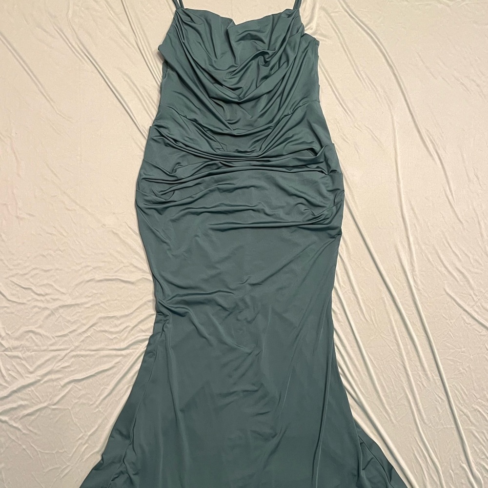 Elegant Green Sleeveless Dress